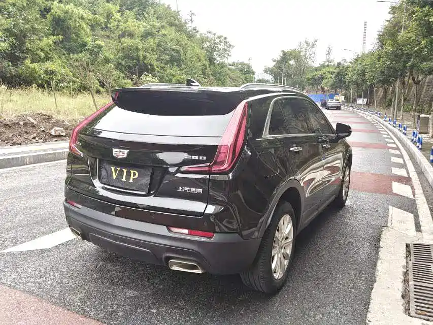 Cadillac XT4 2020 — фото 18