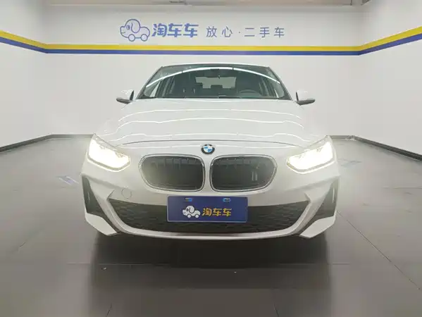 BMW 1 Series 2021