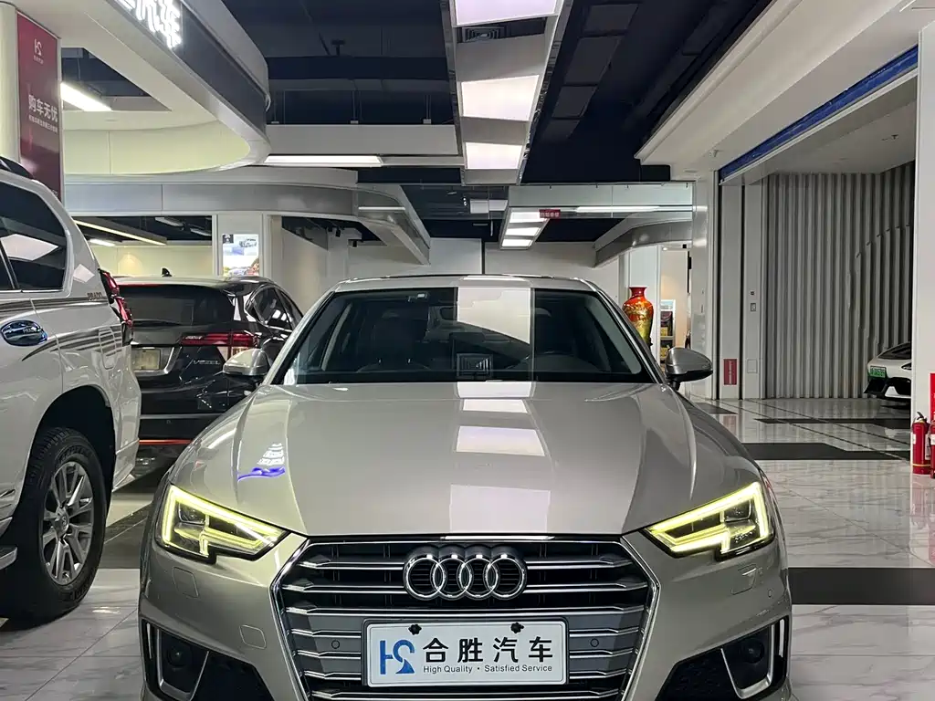 Audi A4L 2019 — фото 2