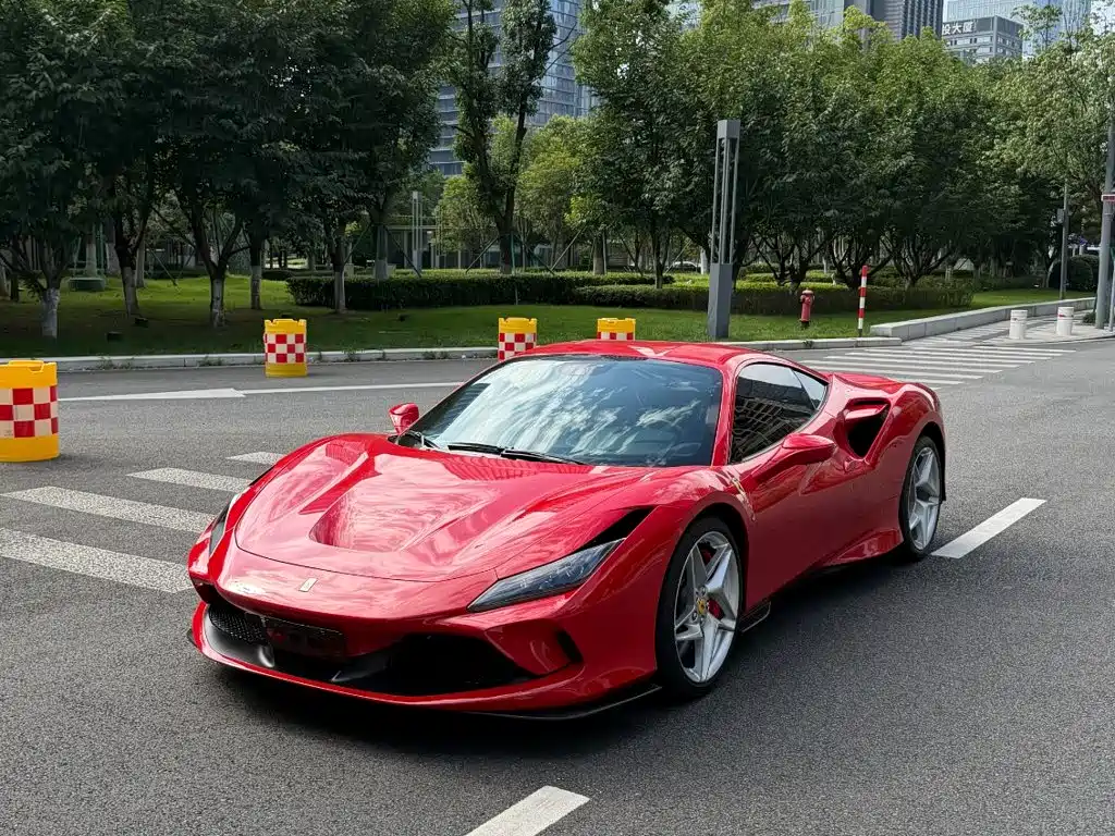 Ferrari F8 2022 — фото 1