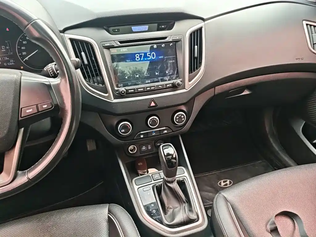 Hyundai ix25 2015 — фото 13