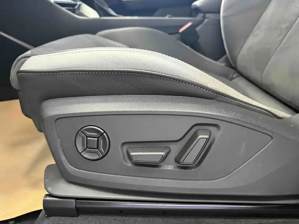 Audi Q3 2023 — фото 16