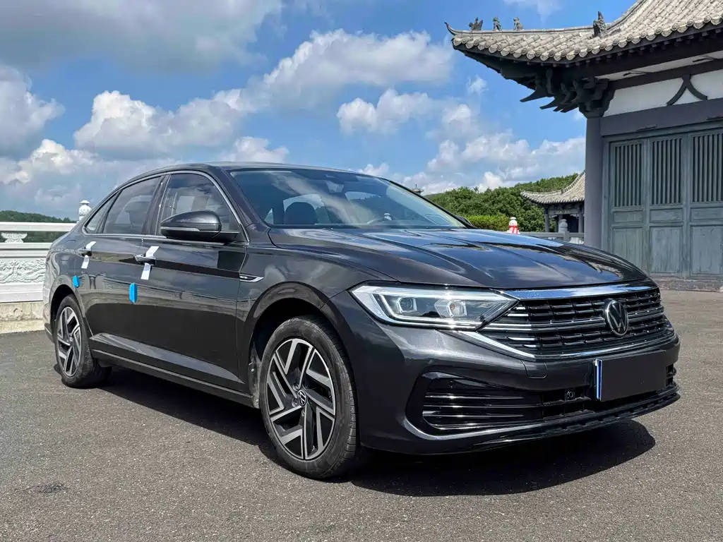 Volkswagen Sagitar 2022