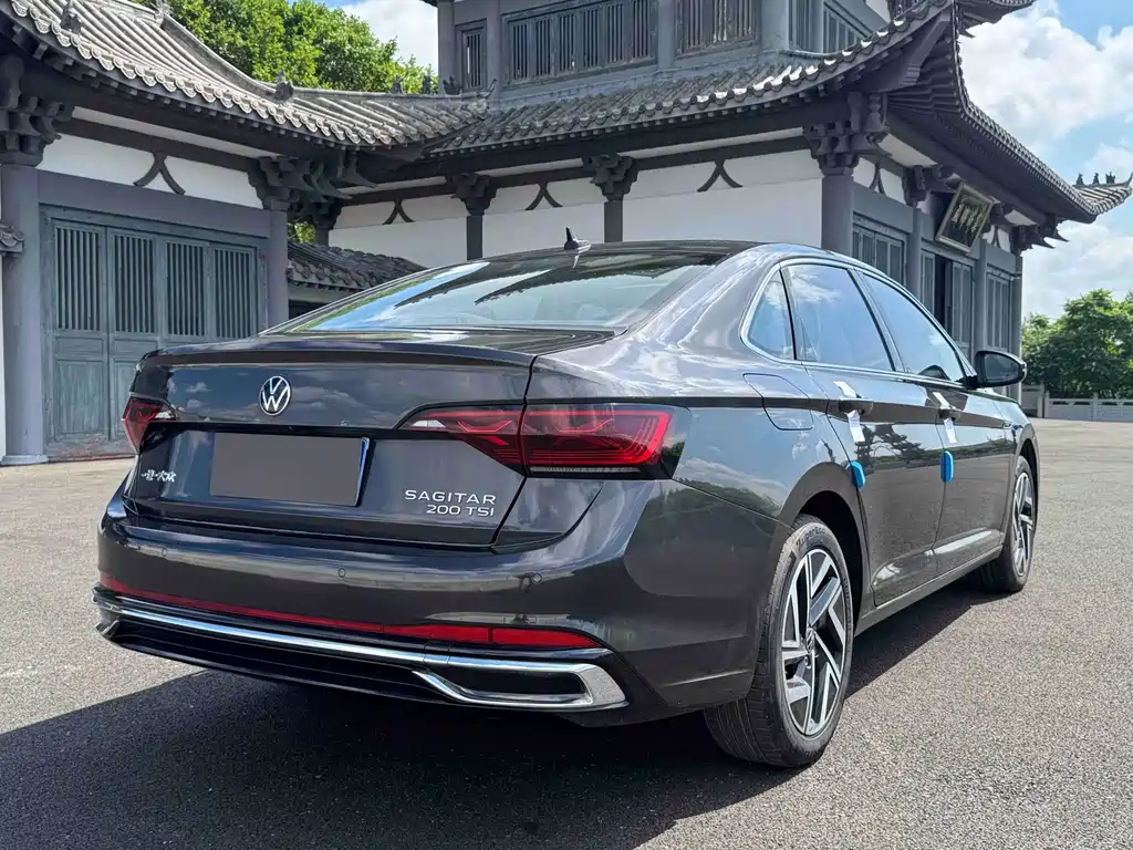 Volkswagen Sagitar 2022