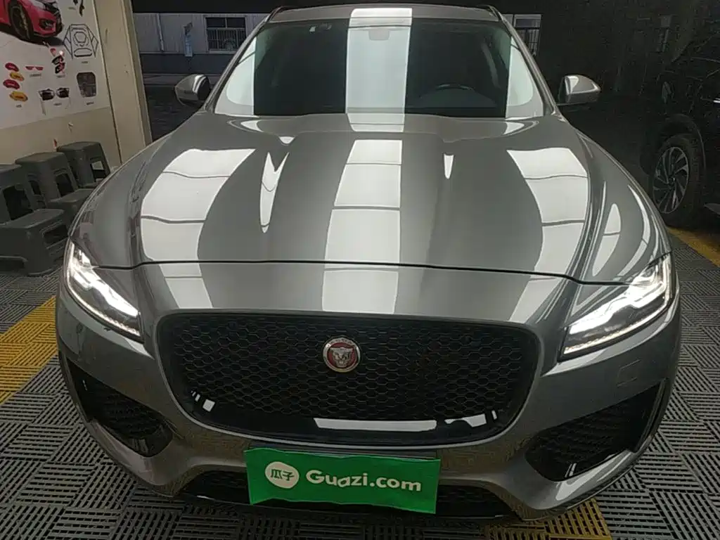 Jaguar F-PACE 2020