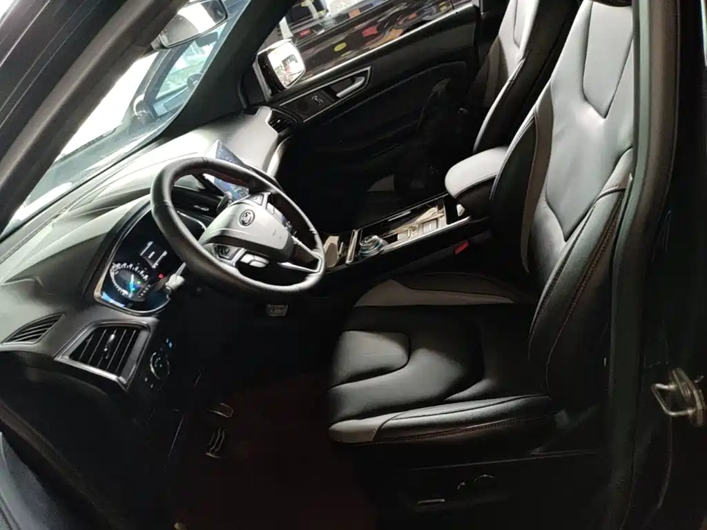 Ford Edge 2020 — фото 15