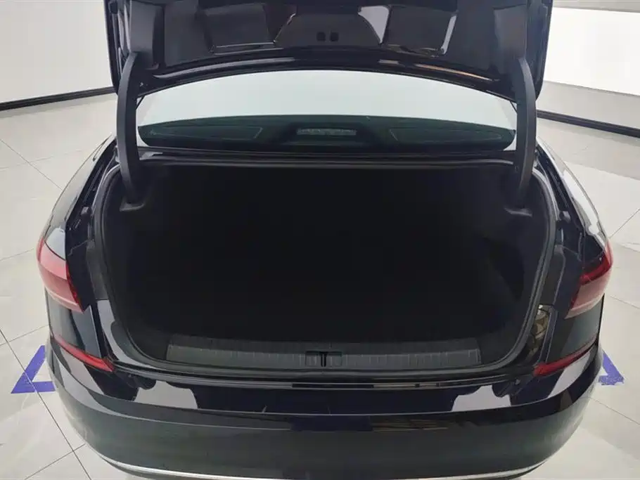 Volkswagen Passat 2025