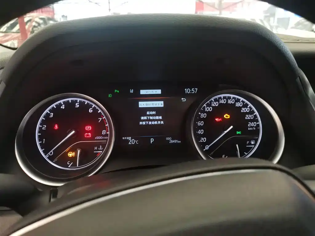Toyota Camry 2022 — фото 12