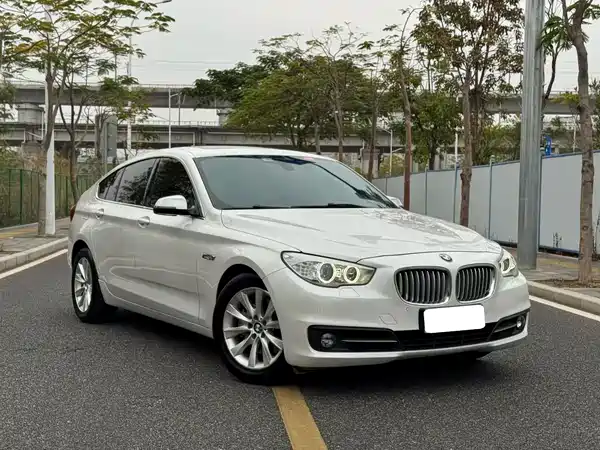 BMW 5 Series GT 2015