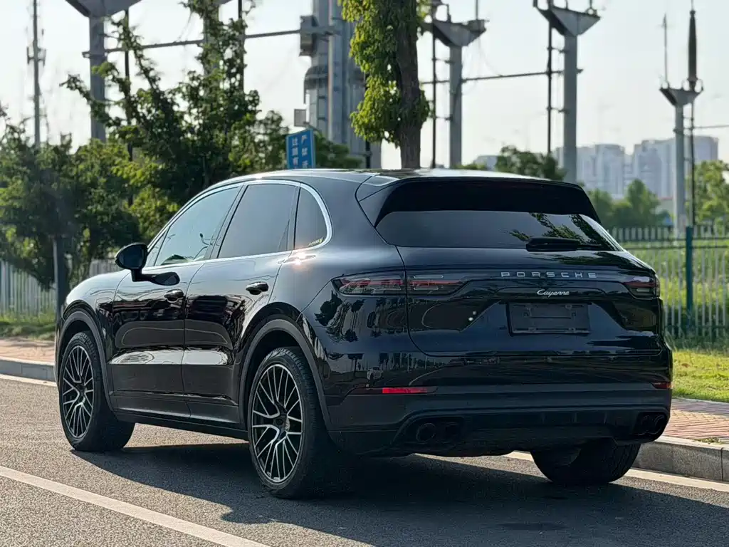 Porsche Cayenne 2021 — фото 4