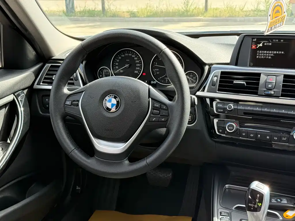 BMW 3 Series 2016 — фото 31