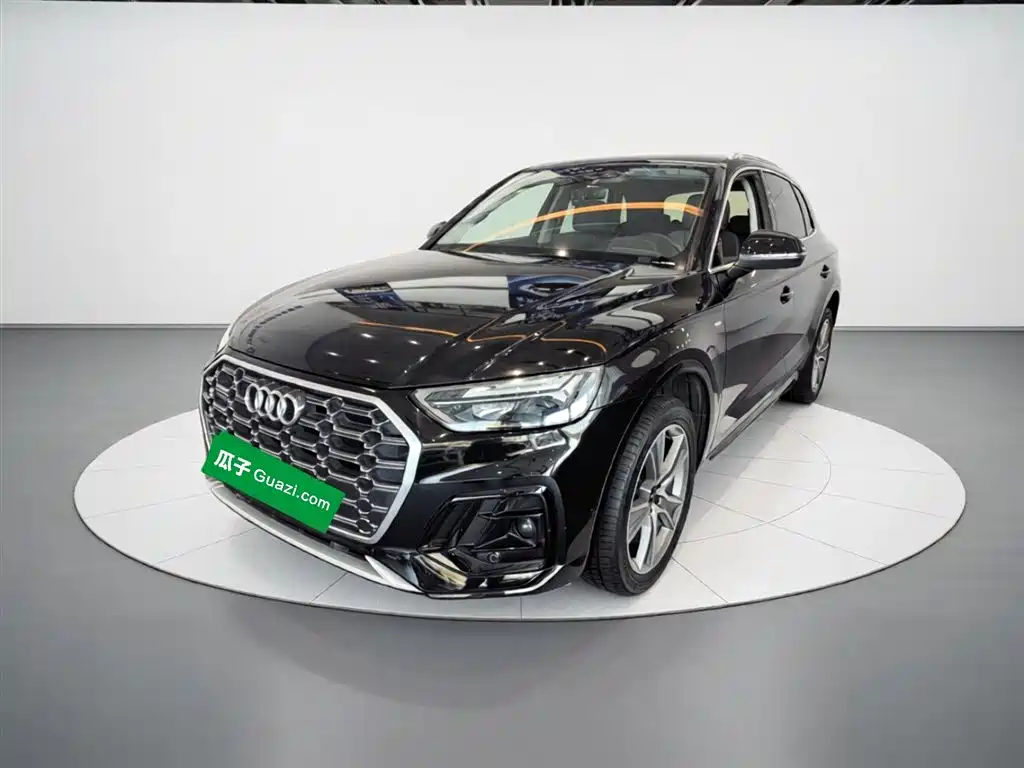 Audi Q5L 2023 — фото 1