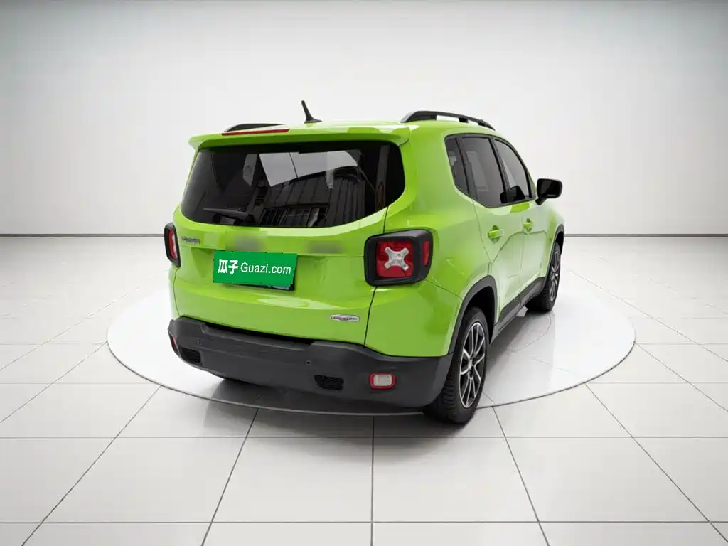 Jeep Renegade 2017 — фото 4