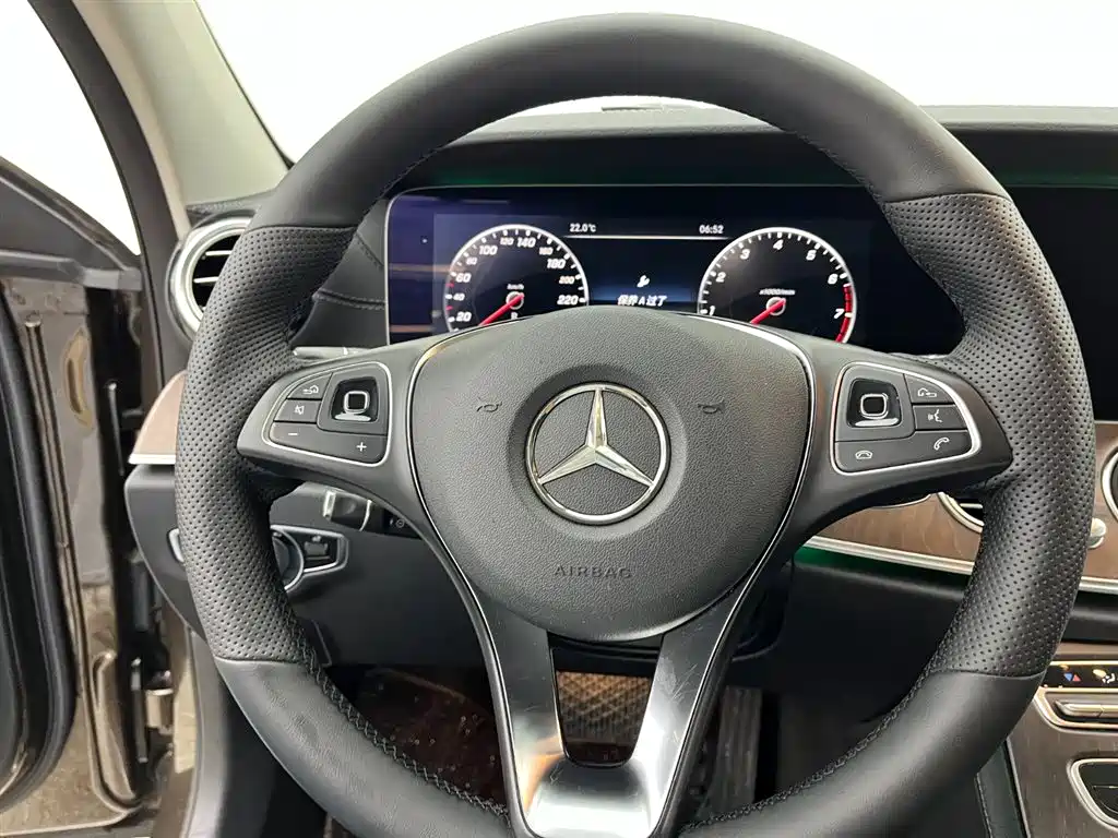Mercedes-Benz E-Class 2017 — фото 7