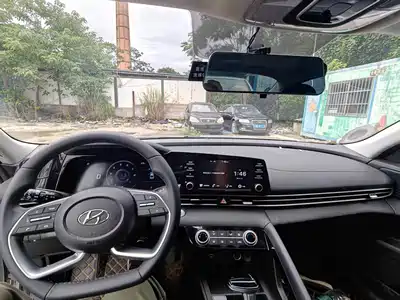 Hyundai Elantra 2023