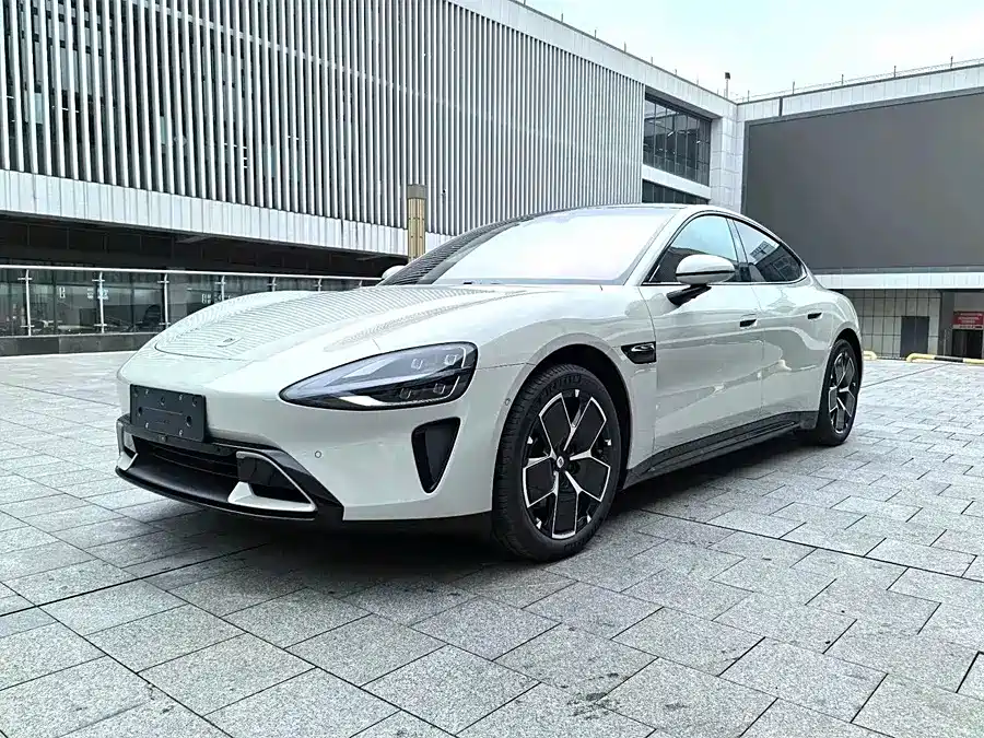 Xiaomi SU7 2024