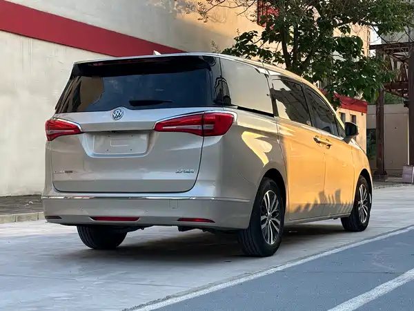 Buick GL8 2017