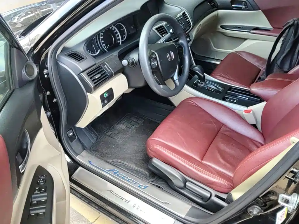 Honda Accord 2016 — фото 16