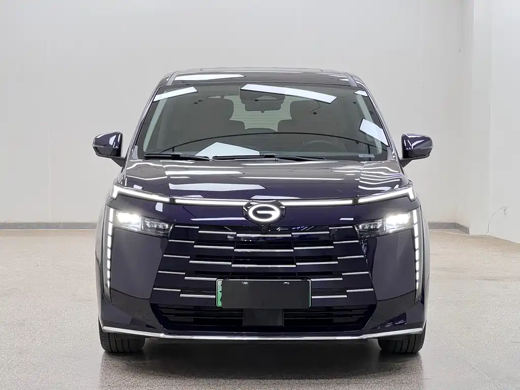 GAC Motor E8 PHEV 2023 — фото 2