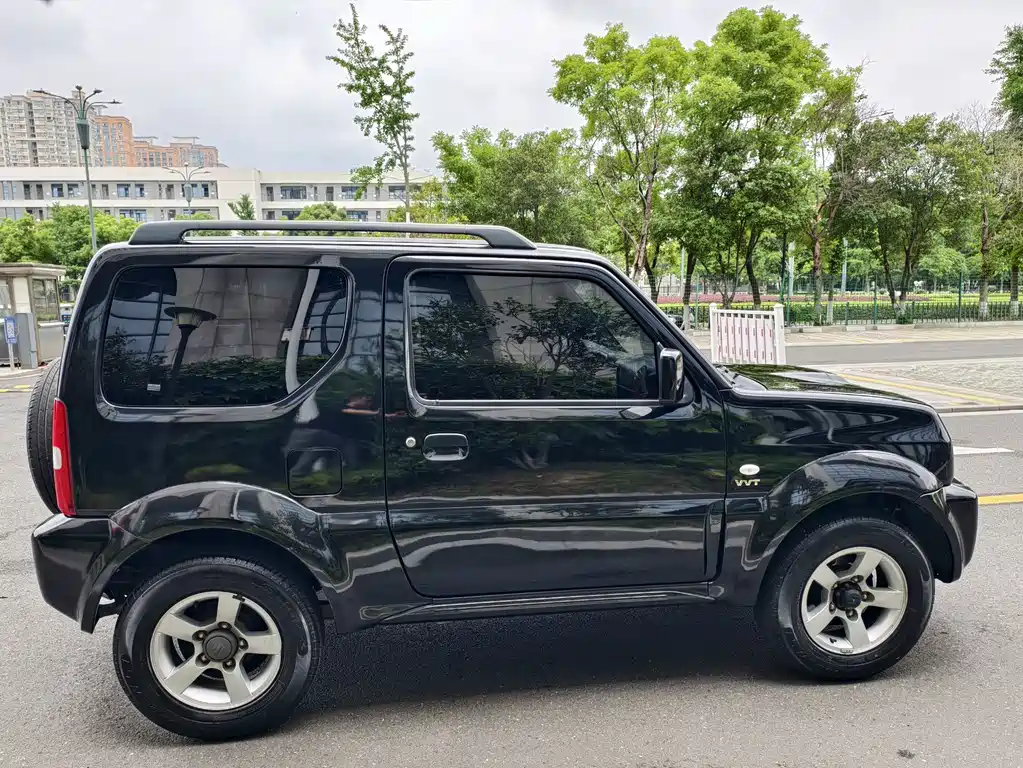 Suzuki Jimny 2013 — фото 8