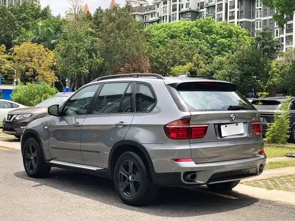 BMW X5 2011