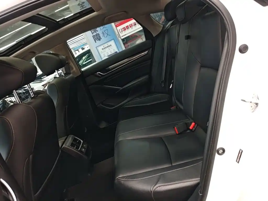 Honda Accord 2023 — фото 17