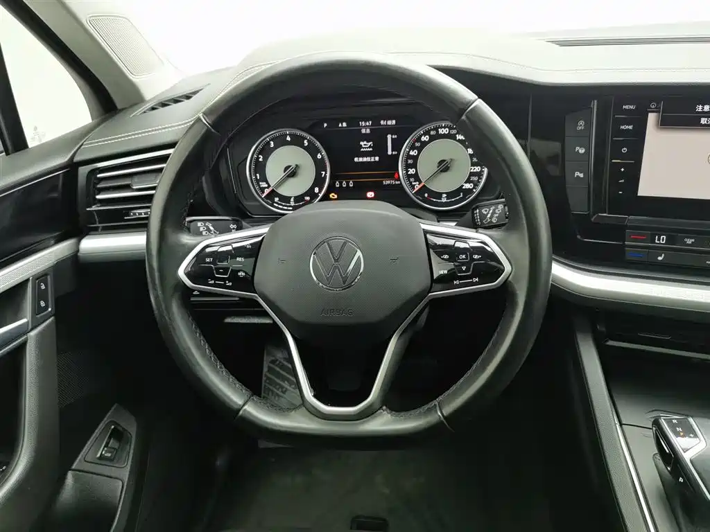 Volkswagen Touareg 2021 — фото 11