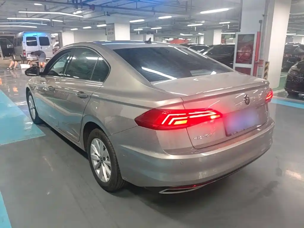 Volkswagen Bora 2021