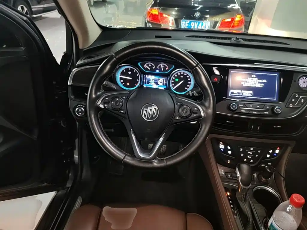 Buick Envision Plus 2017 — фото 11
