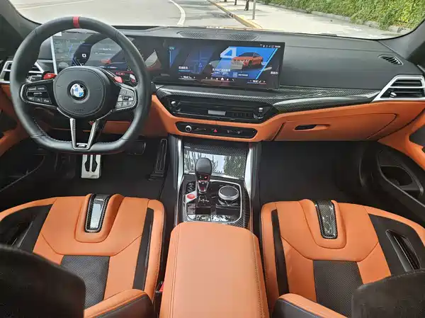 BMW M4 2025