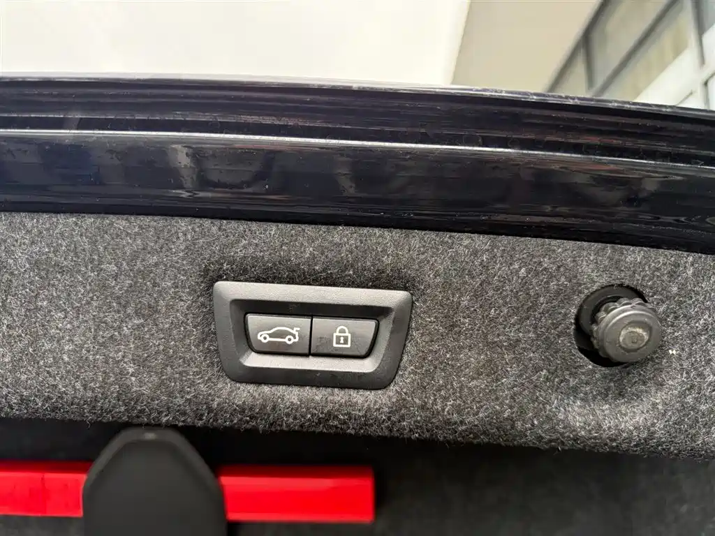 BMW 5 Series 2023 — фото 15