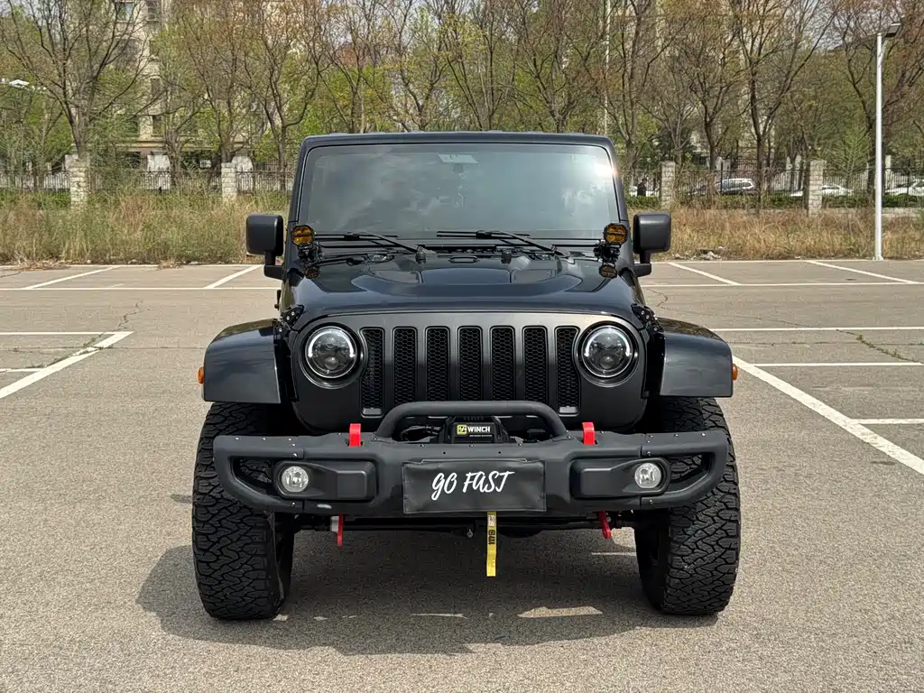 Jeep Wrangler 2010 — фото 2