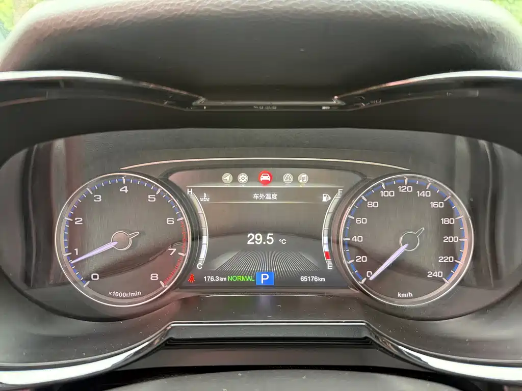 GAC Motor Trumpchi GS7 2018 — фото 15