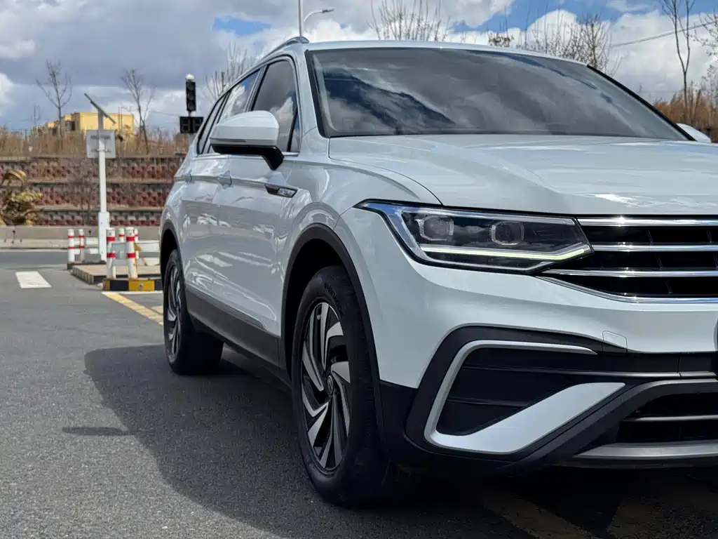 Volkswagen Tiguan L 2022 — фото 6