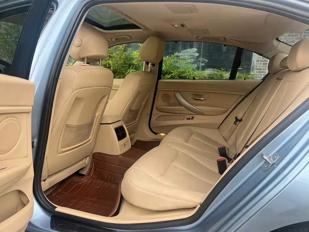BMW 3 Series 2015 — фото 12