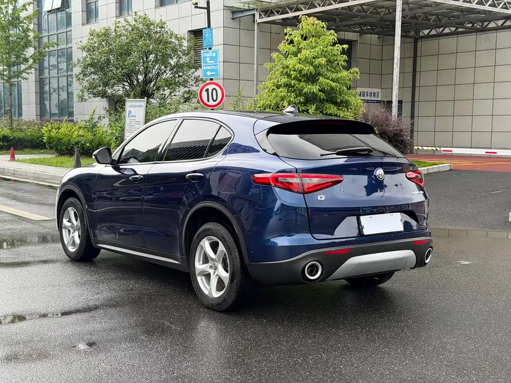 Alfa Romeo Stelvio 2019