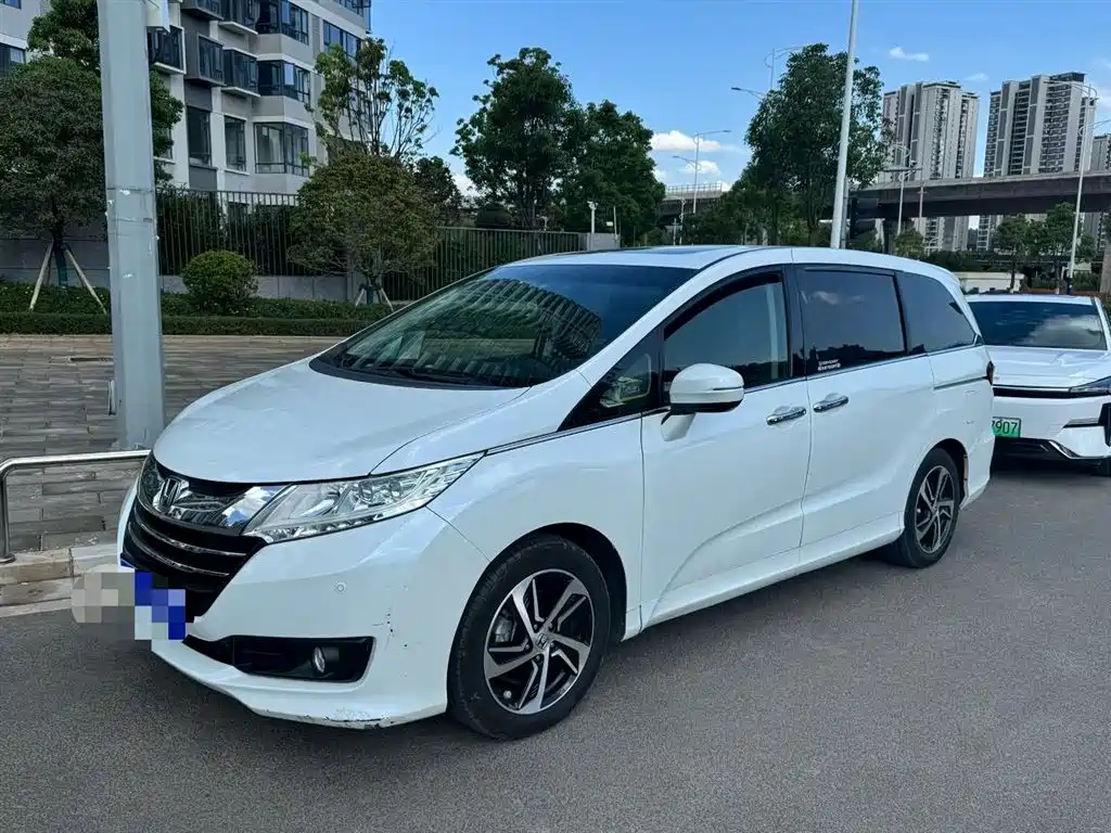 Honda Odyssey 2016 — фото 3