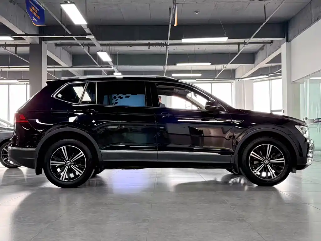 Volkswagen Tiguan L 2021 — фото 4