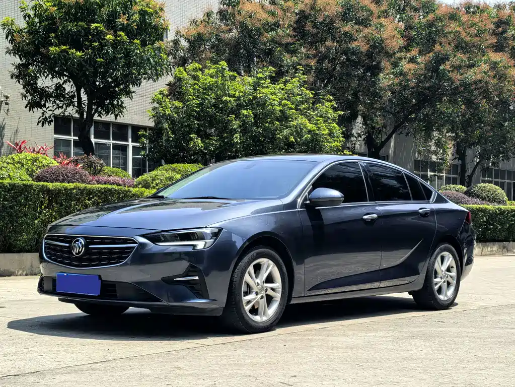 Buick Regal 2022 — фото 1