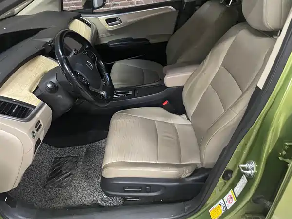 Honda Jade 2013