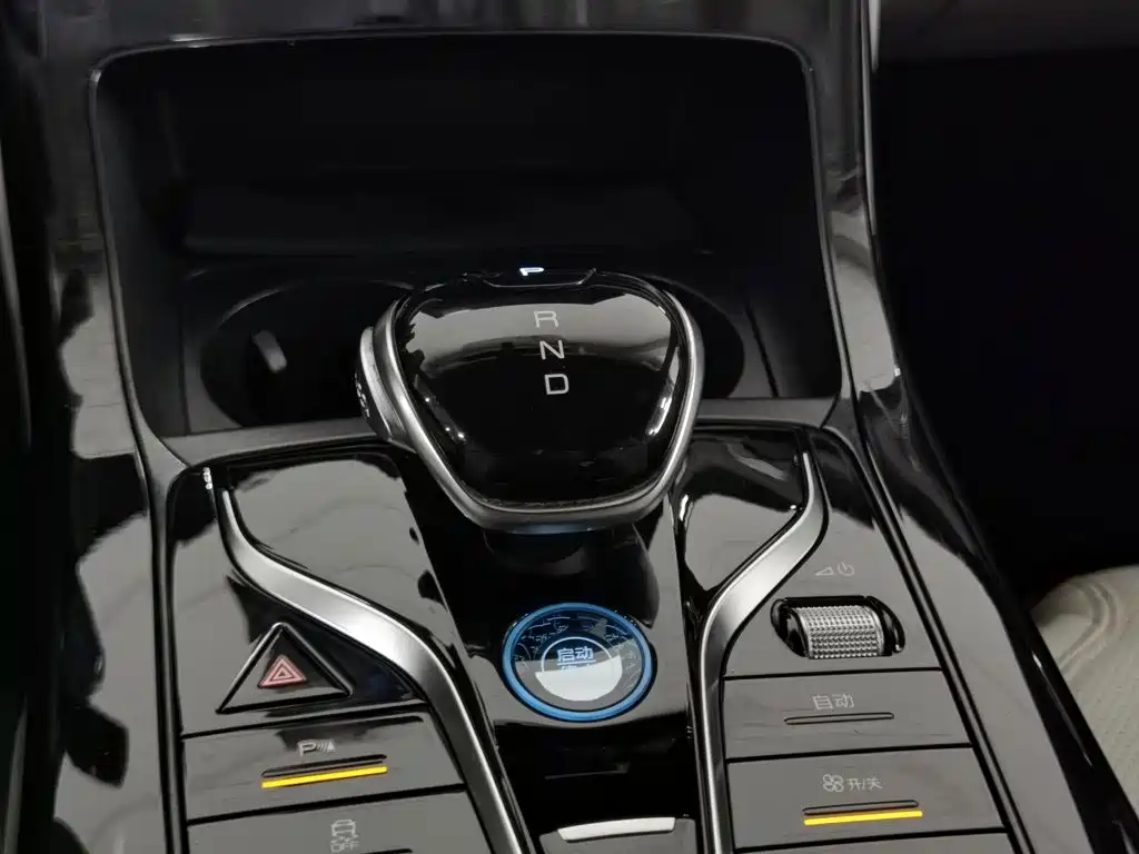 BYD Qin PLUS 2023 — фото 13