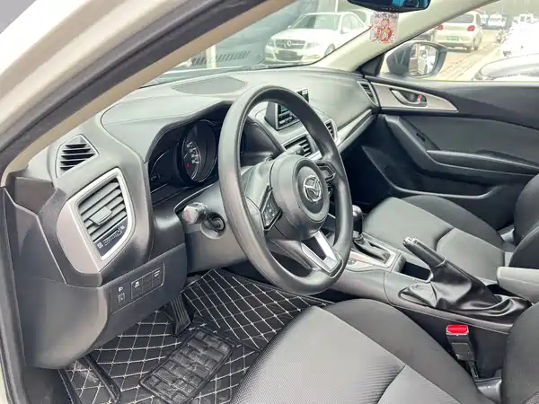 Mazda 3 Axela 2017
