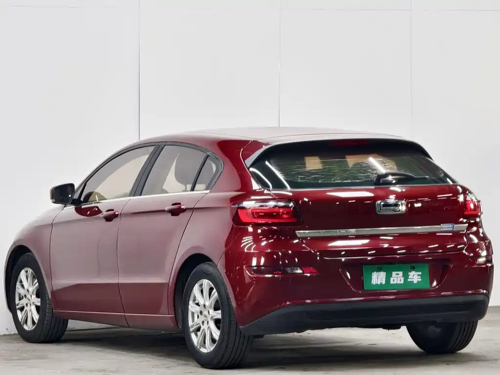 Qoros 3 2016
