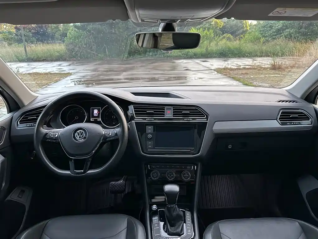 Volkswagen Tiguan L 2019 — фото 10