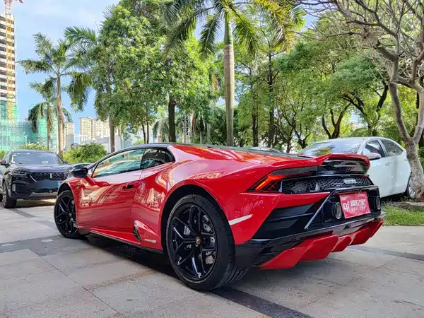 Lamborghini Huracan 2021