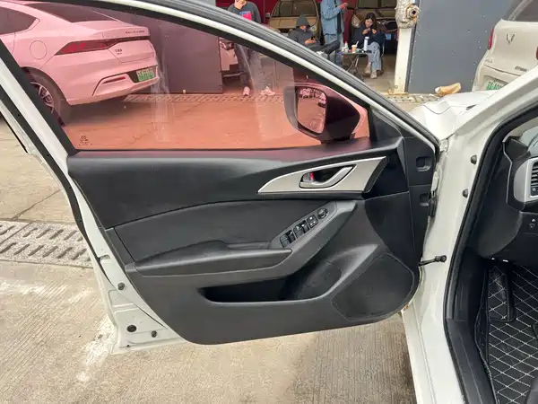 Mazda 3 Axela 2017