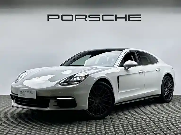 Porsche Panamera 2021 — фото 1
