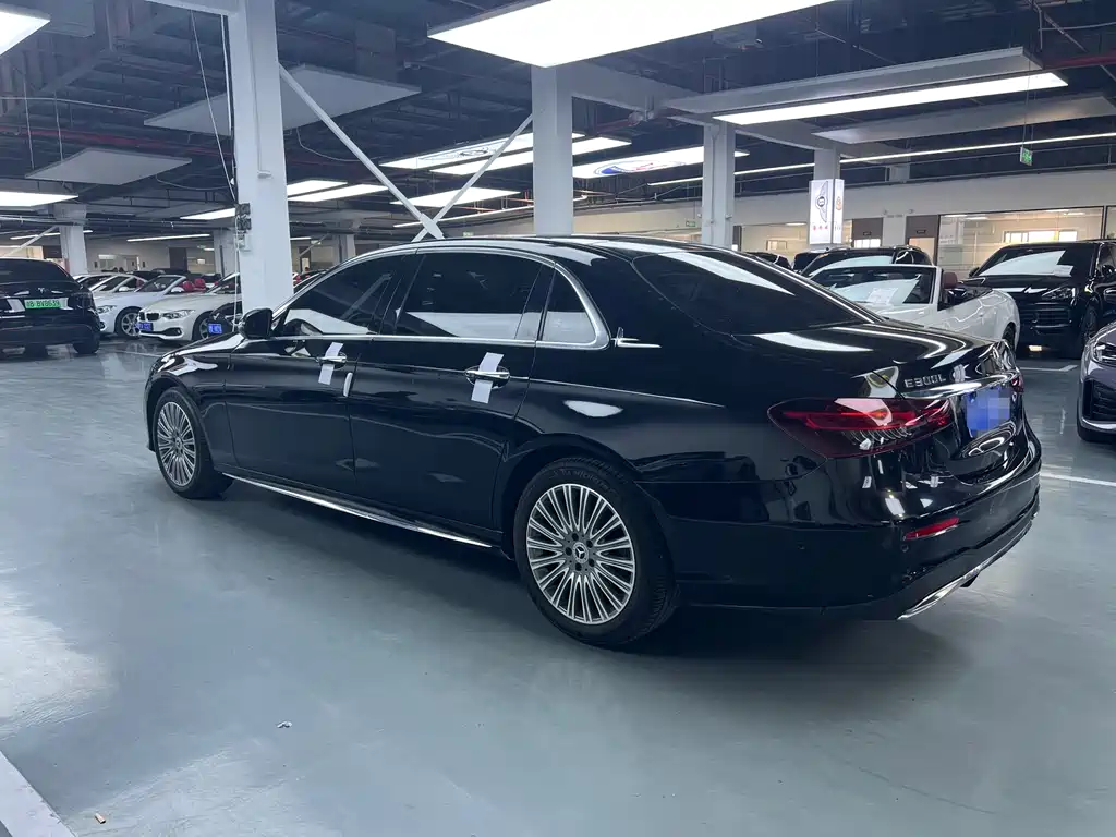 Mercedes-Benz E-Class 2020 — фото 17