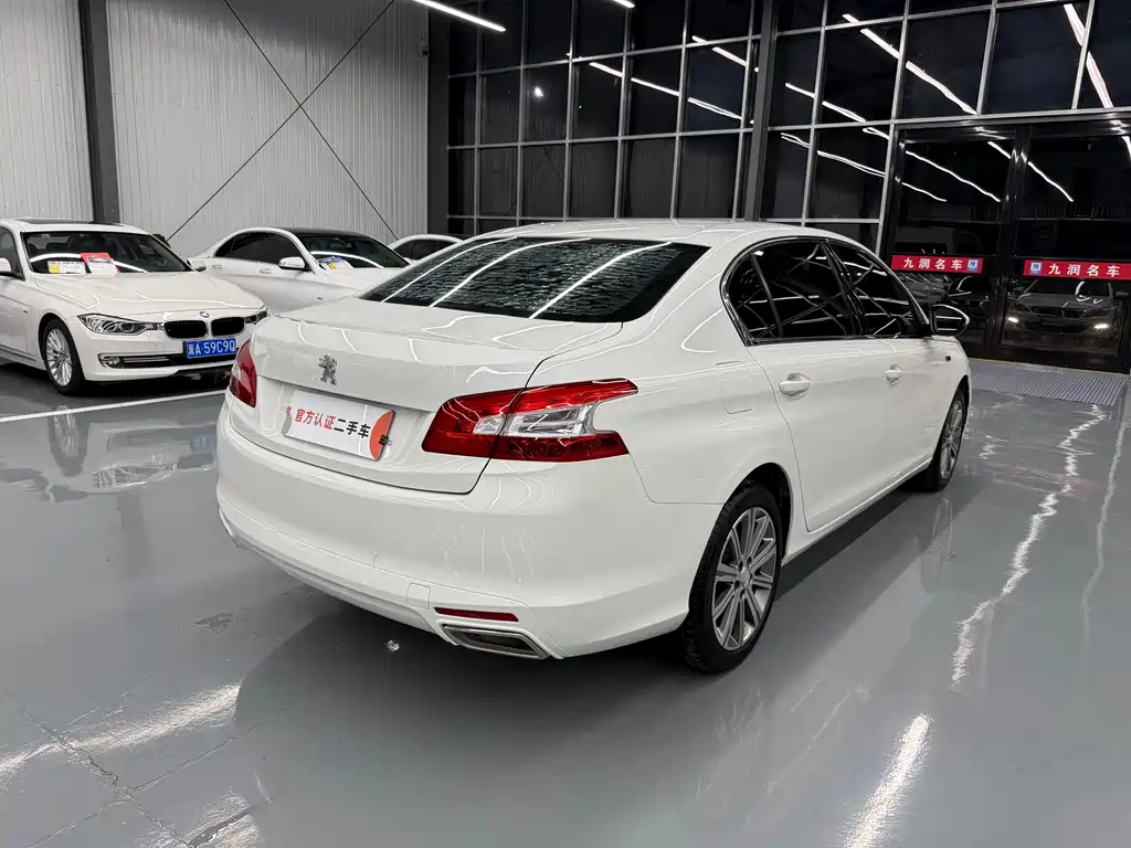 Peugeot 408 2017 — фото 10