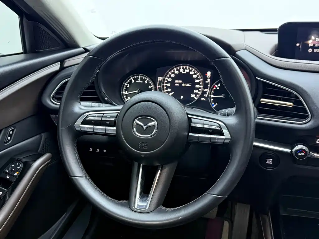 Mazda CX-30 2021 — фото 12